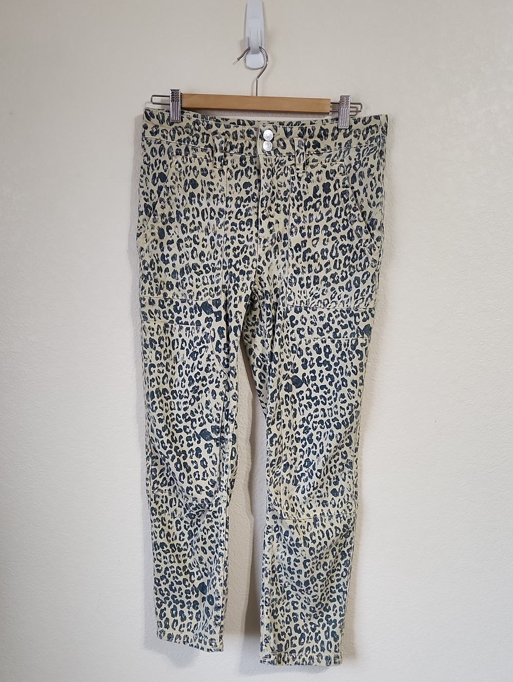 PILCRO Anthropologie The Wanderer Leopard Mid Rise Relaxed Jeans Womens 27 - Picture 3 of 10
